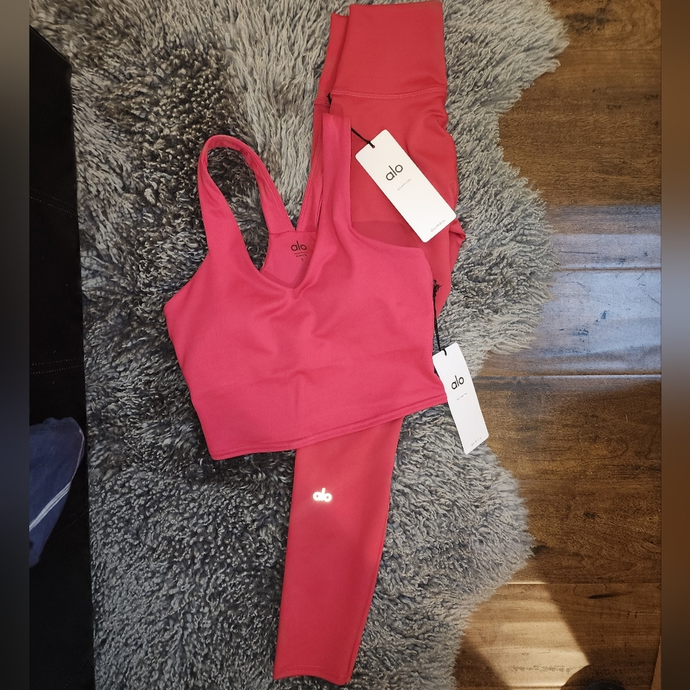 Alo Set BNWT Lipstick Red 💄🥰 Small Lot